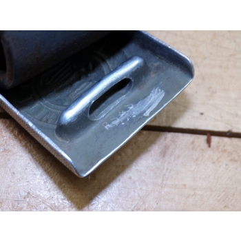 Pas klamrą aluminiową